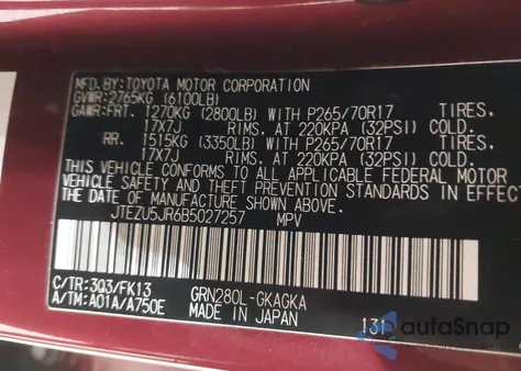 2011 Toyota 4Runner Sr5 V6 z USA, uszkodzony, nr VIN JTEZU5JR6B5027257